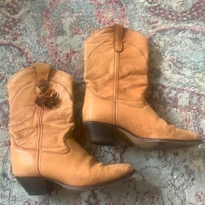 Size 7 Women’s Laredo Brown Cowboy Boots